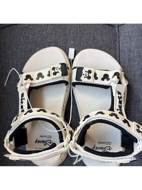 Zara Beige and Black Kids Mickey Sandals size US 8.6 toddler  unidex EU 25